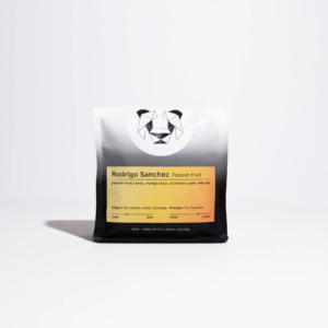 Black & White Roasters – Rodrigo Sanchez – Passion Fruit